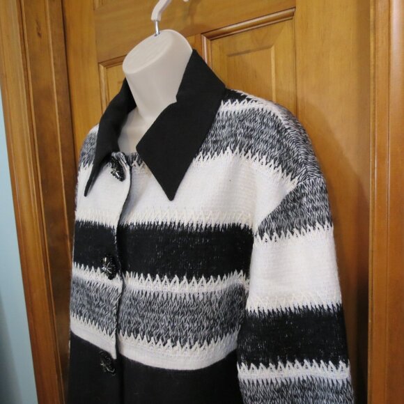 NWOT Elena Wang Black & White Collared Jacket Stripe Lined Unique Buttons Large - Picture 3 of 11